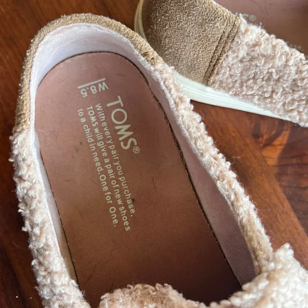 Toms Sunset Faux Shearling Slip On‎ Sneakers - Size 8.5